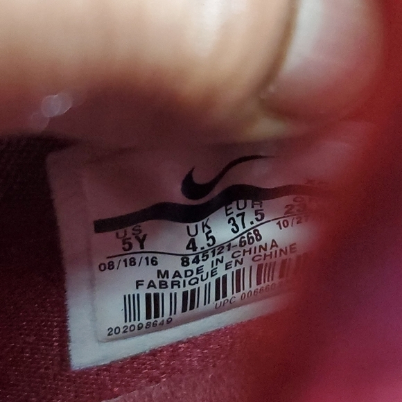 Nike LeBron Soldier 10 Team Burgundy Basketball Size 5Y 6.5 Women Shoes - Picture 3 of 16